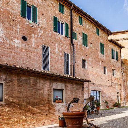Porta Romana Elegant Apartments With Private Parking! 锡耶纳 外观 照片
