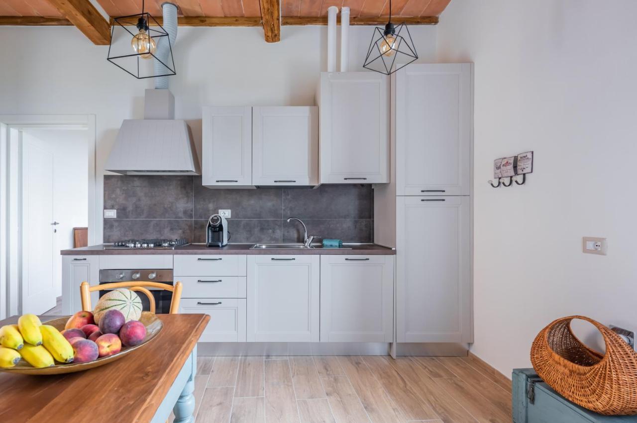 Porta Romana Elegant Apartments With Private Parking! 锡耶纳 外观 照片
