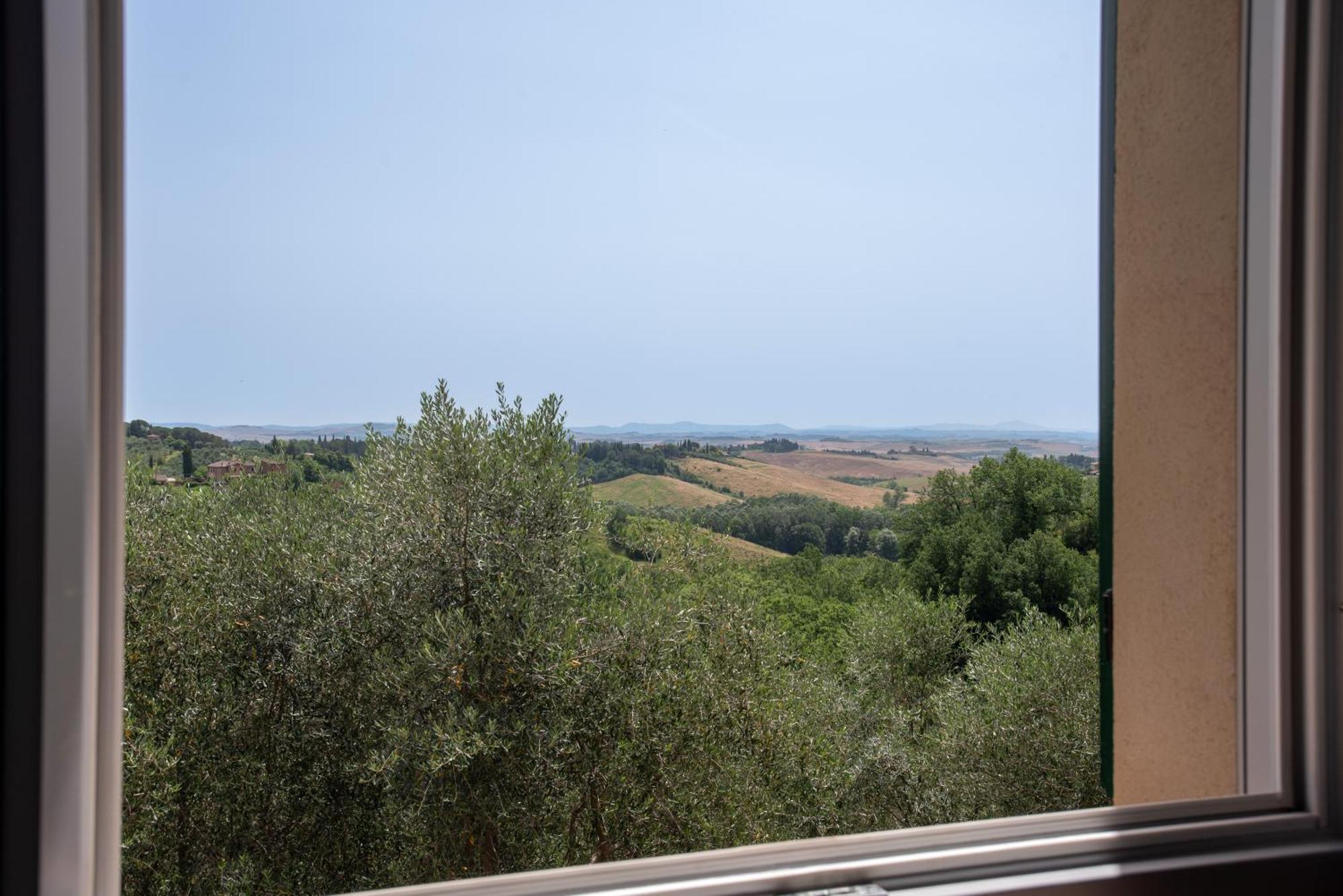 Porta Romana Elegant Apartments With Private Parking! 锡耶纳 外观 照片
