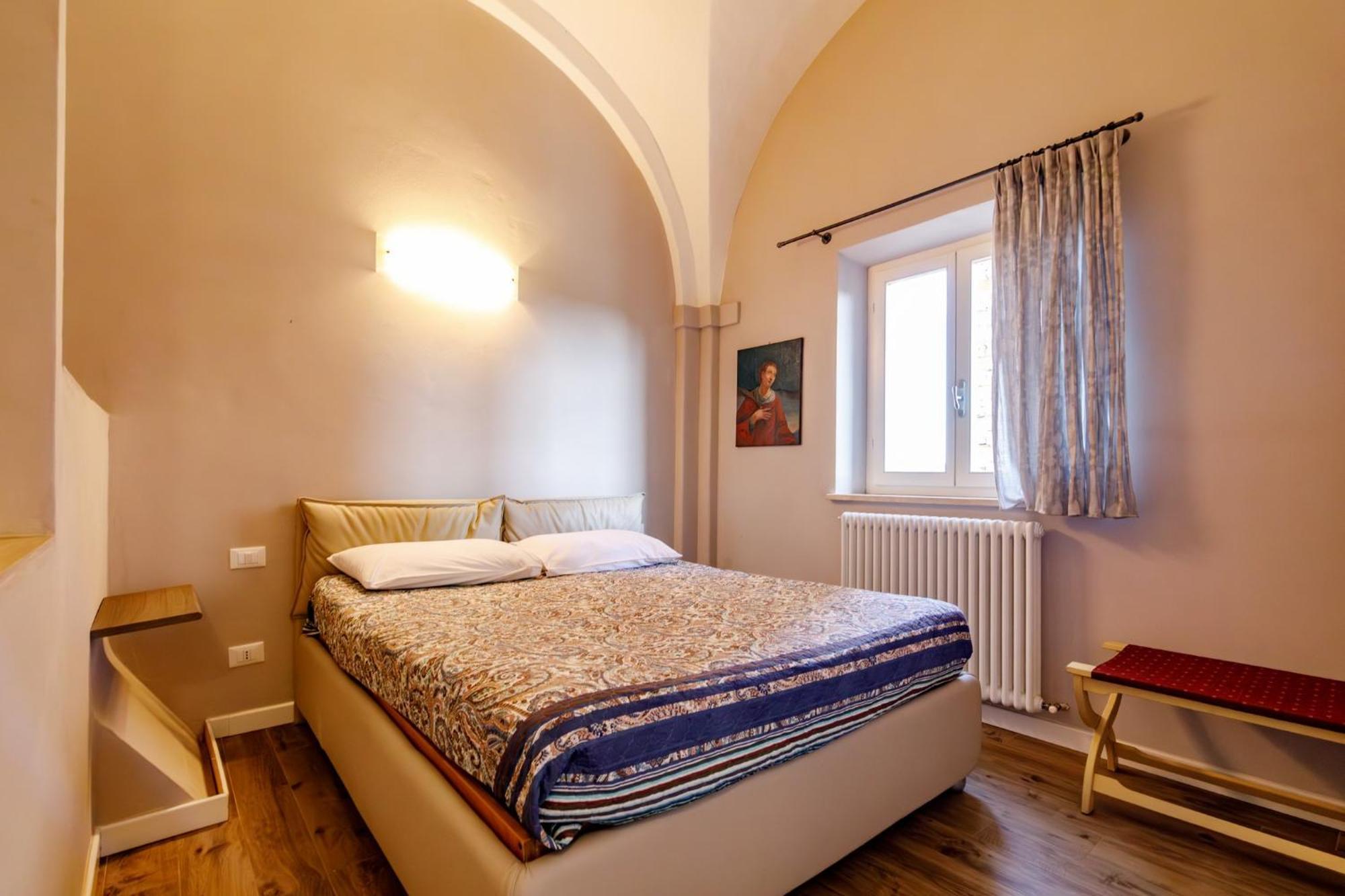 Porta Romana Elegant Apartments With Private Parking! 锡耶纳 外观 照片