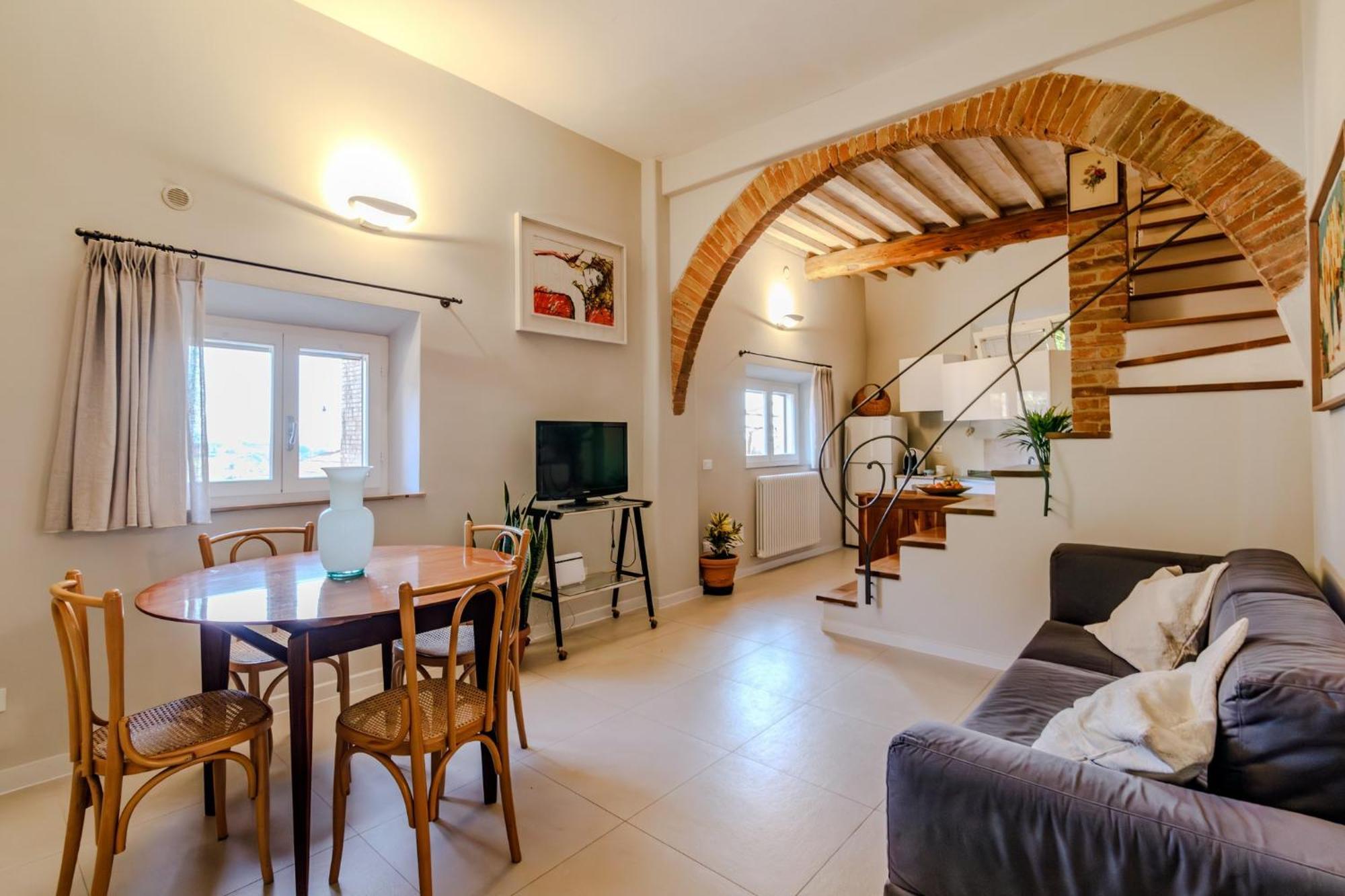 Porta Romana Elegant Apartments With Private Parking! 锡耶纳 外观 照片