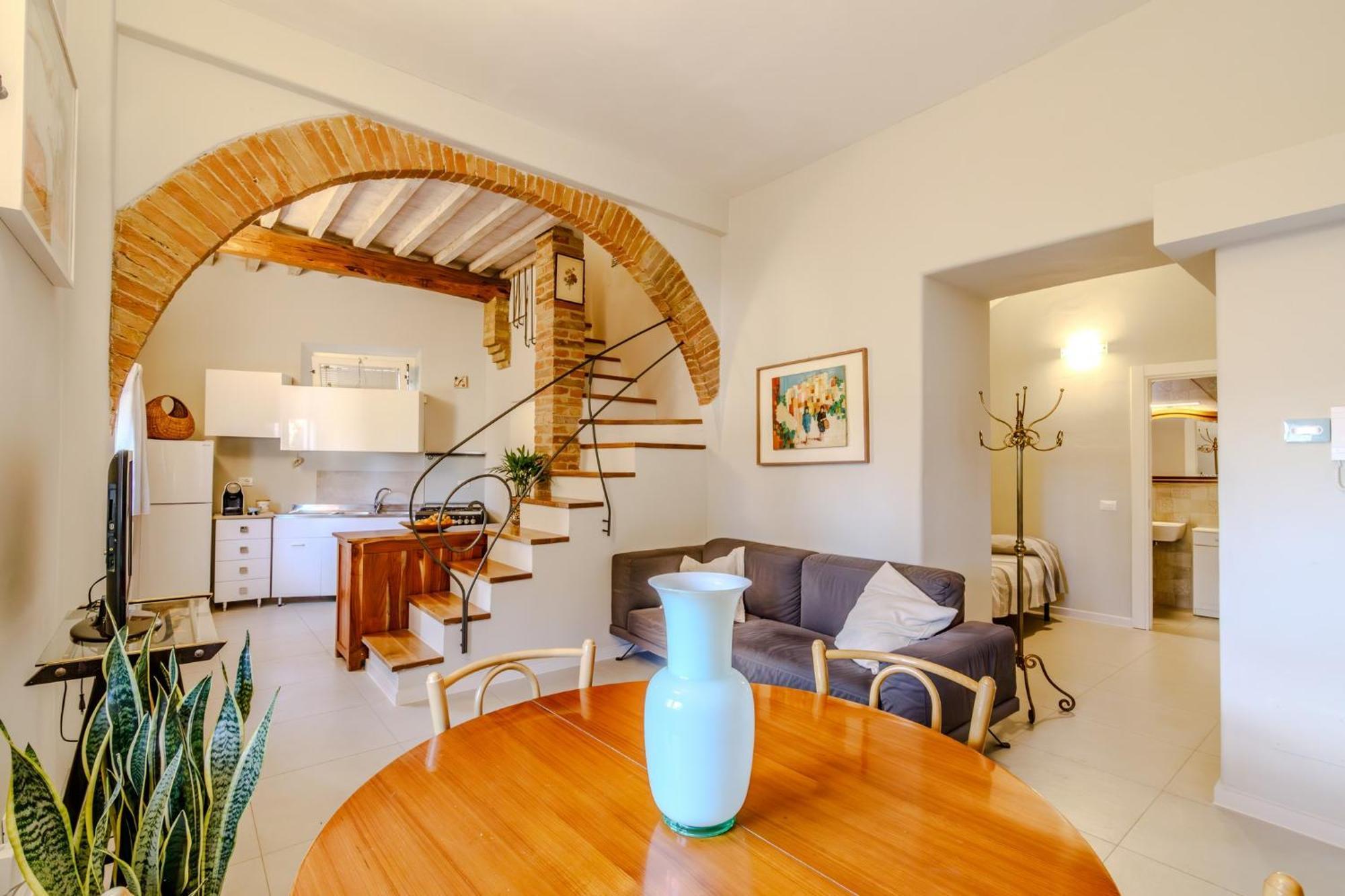 Porta Romana Elegant Apartments With Private Parking! 锡耶纳 外观 照片