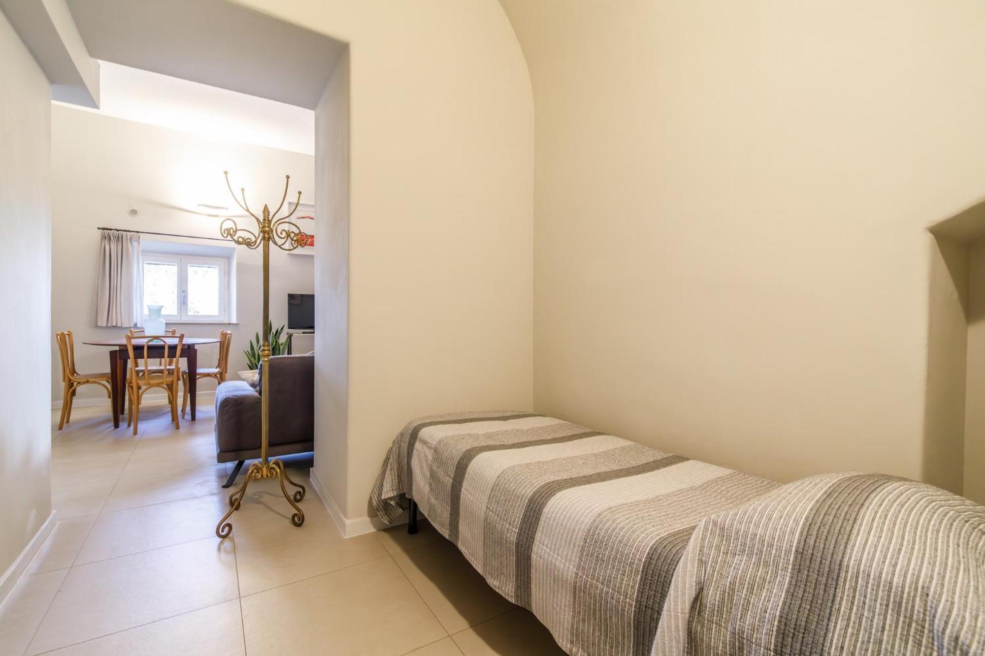 Porta Romana Elegant Apartments With Private Parking! 锡耶纳 外观 照片