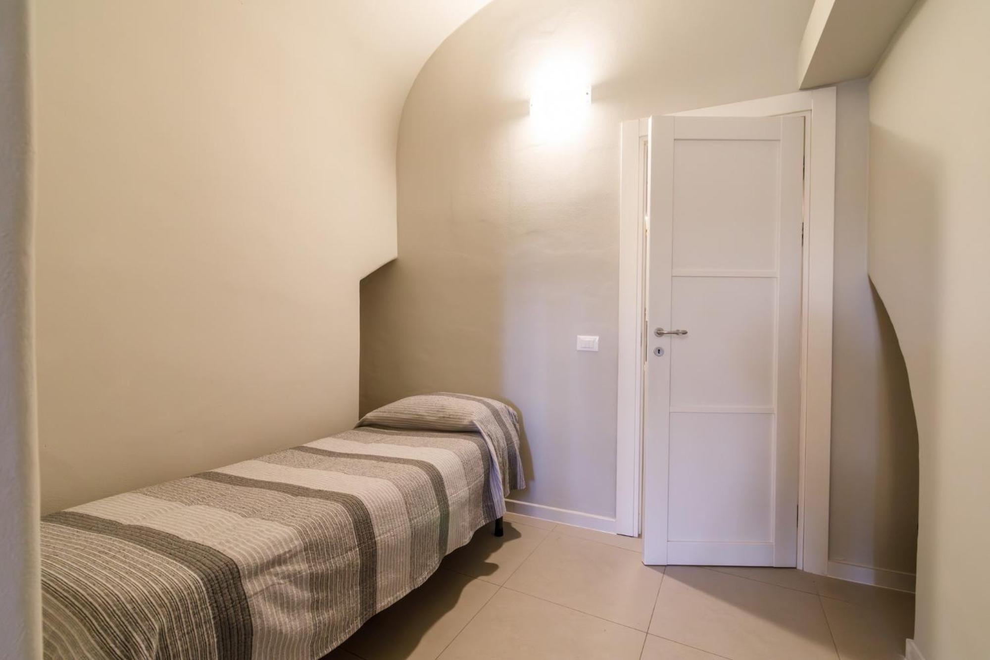 Porta Romana Elegant Apartments With Private Parking! 锡耶纳 外观 照片