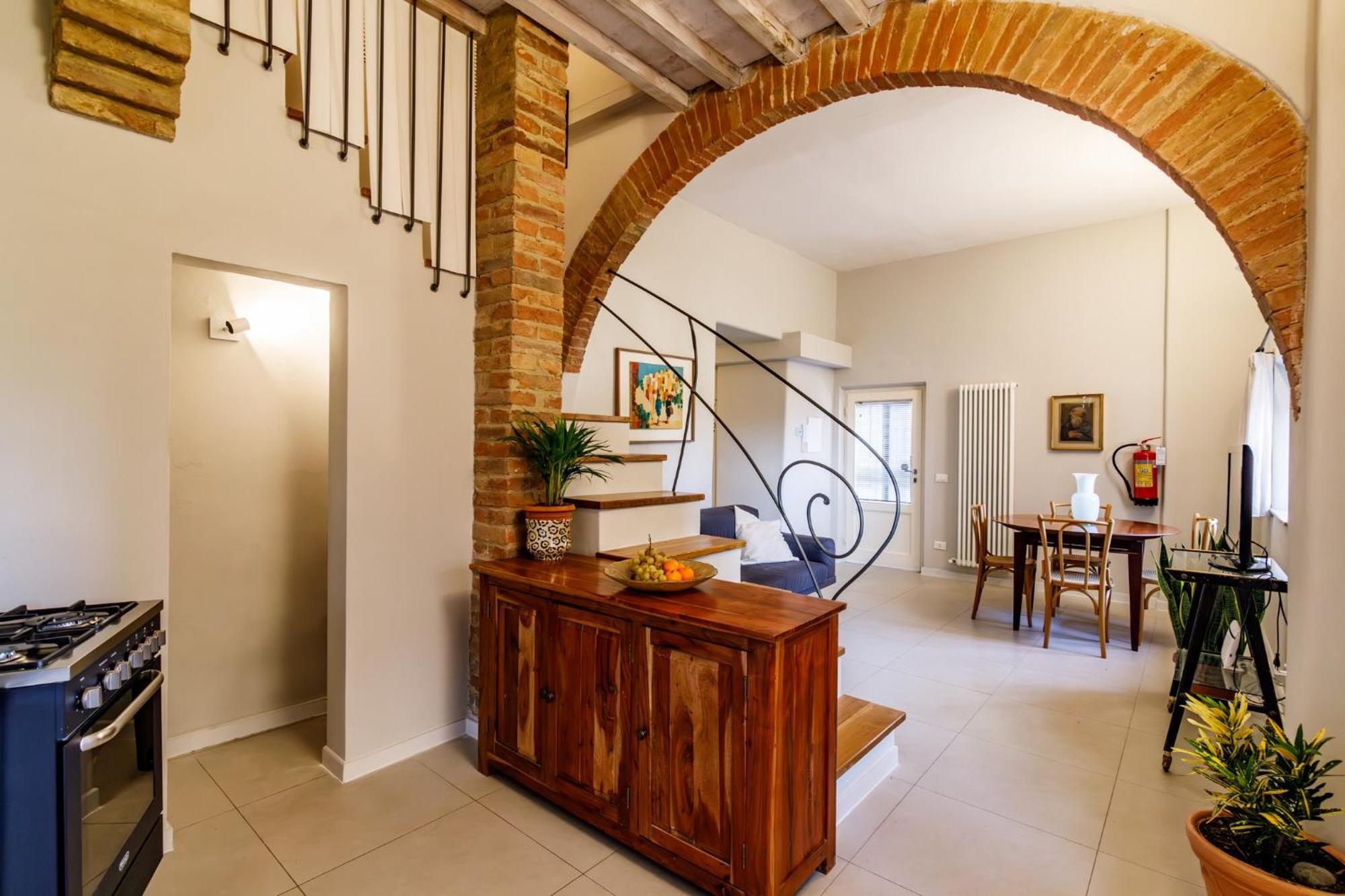 Porta Romana Elegant Apartments With Private Parking! 锡耶纳 外观 照片