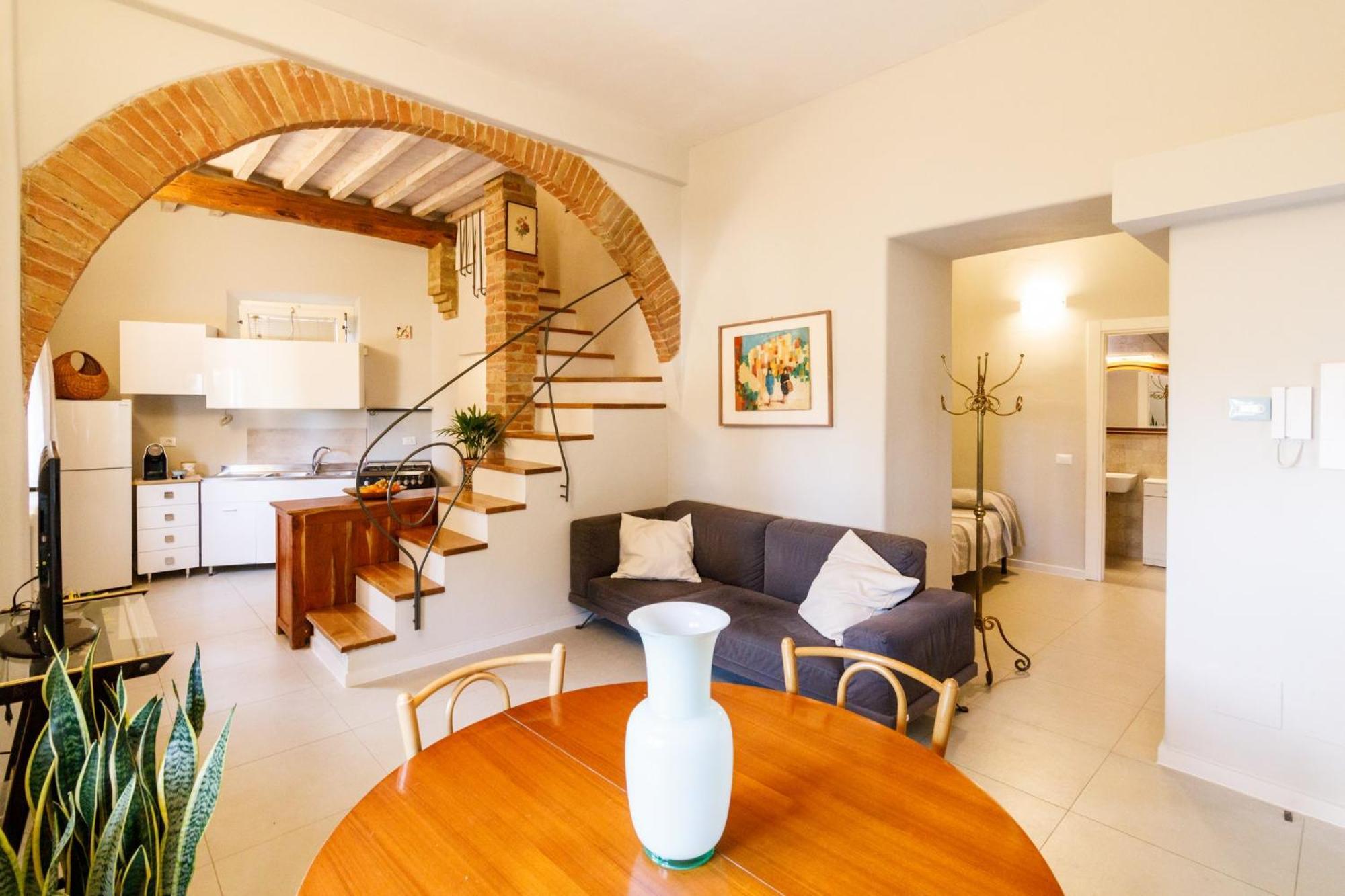 Porta Romana Elegant Apartments With Private Parking! 锡耶纳 外观 照片